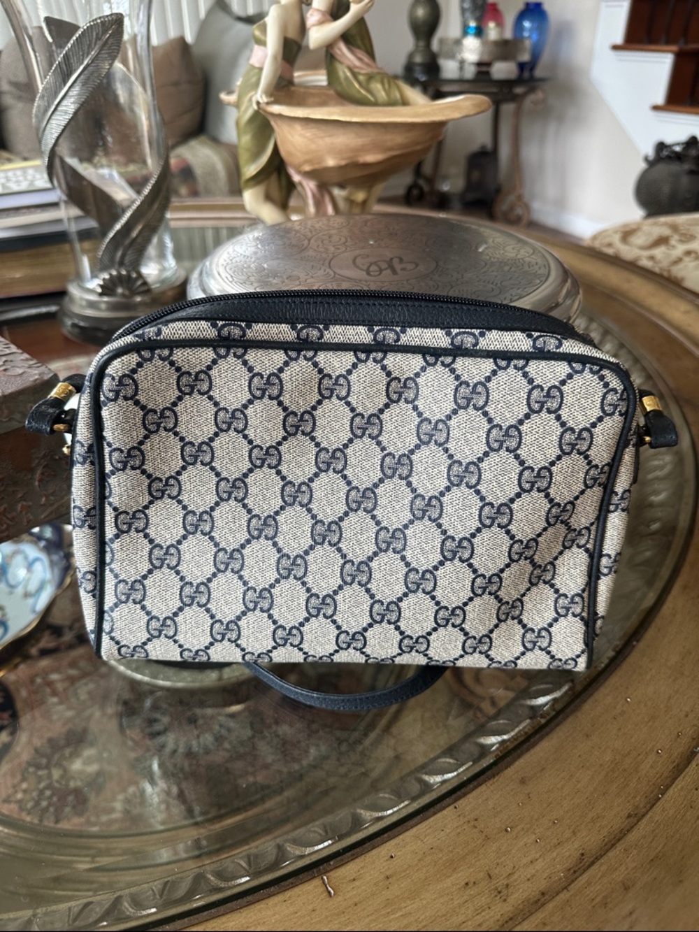 Vintage Gucci Ophidia Web
GG Supreme Navy Canvas
Crossbody Bag - Picture 9 of 17